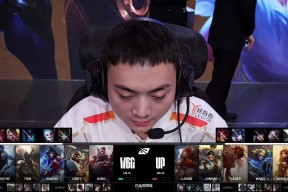 开云官网首页 -包含Uzi新星突破纪录表现惊艳，雄鹿未来可期！的词条