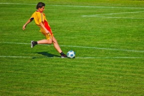 开云体育网页 -梅西在C9比赛中突破纪录，势不可挡引发热议！